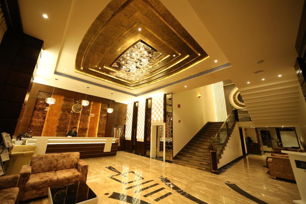Hotel Prince Viraj Jabalpur Buitenkant foto