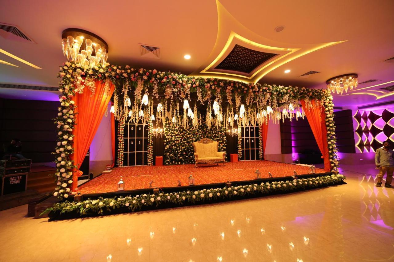 Hotel Prince Viraj Jabalpur Buitenkant foto