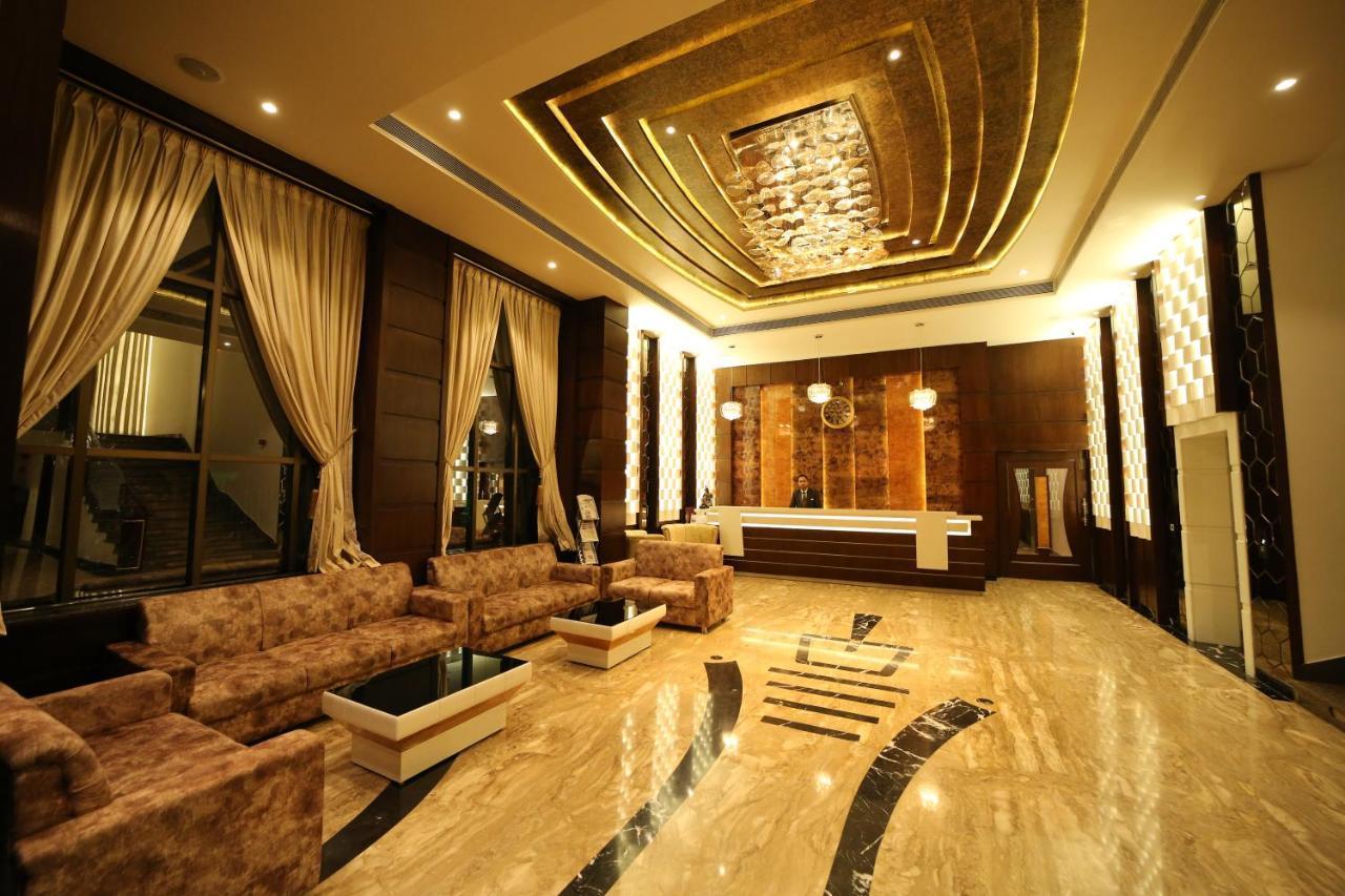 Hotel Prince Viraj Jabalpur Buitenkant foto