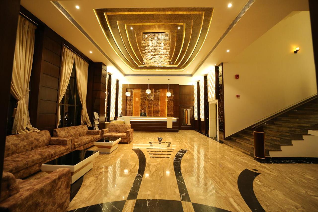 Hotel Prince Viraj Jabalpur Buitenkant foto