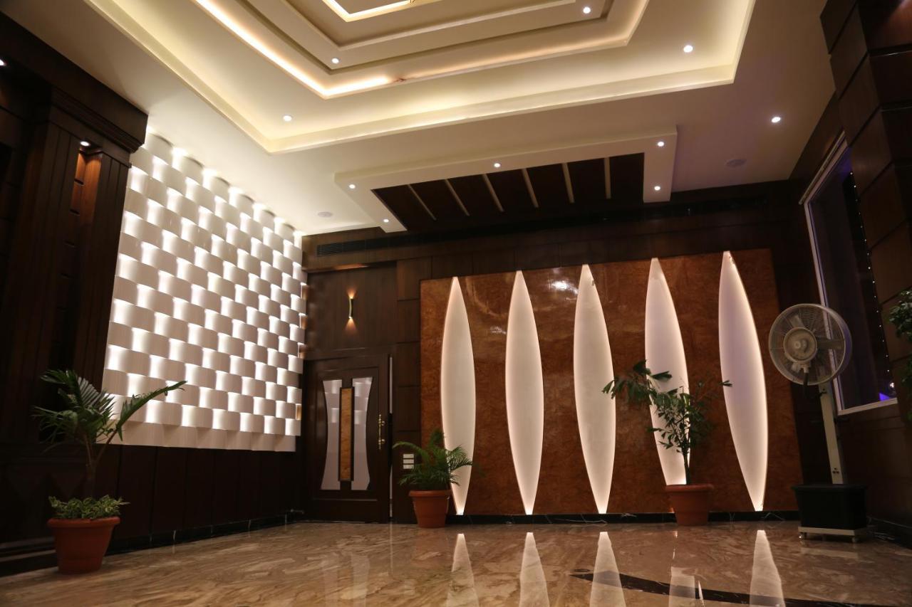 Hotel Prince Viraj Jabalpur Buitenkant foto