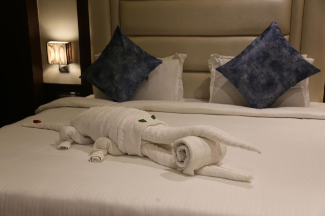 Hotel Prince Viraj Jabalpur Buitenkant foto