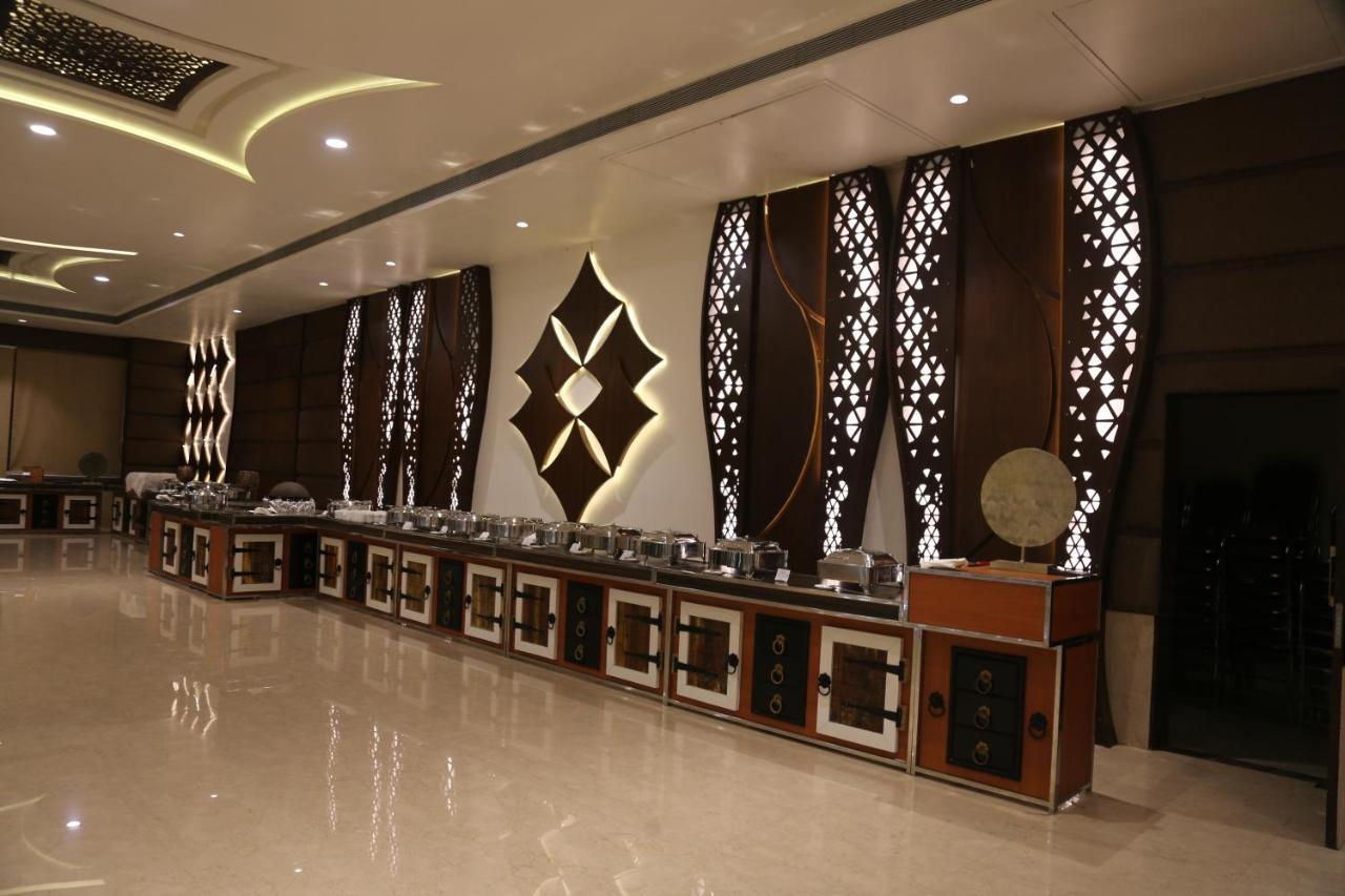 Hotel Prince Viraj Jabalpur Buitenkant foto