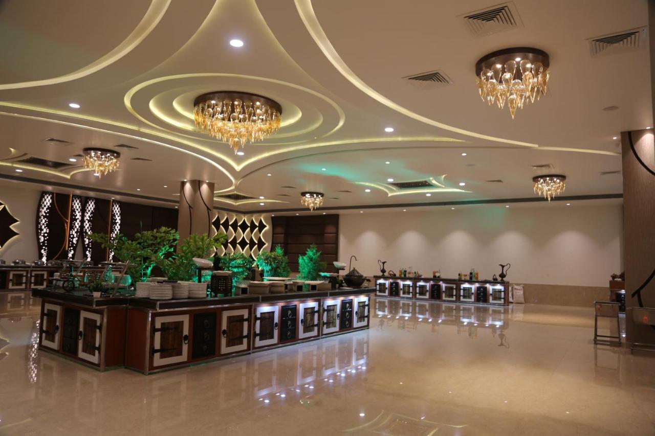 Hotel Prince Viraj Jabalpur Buitenkant foto