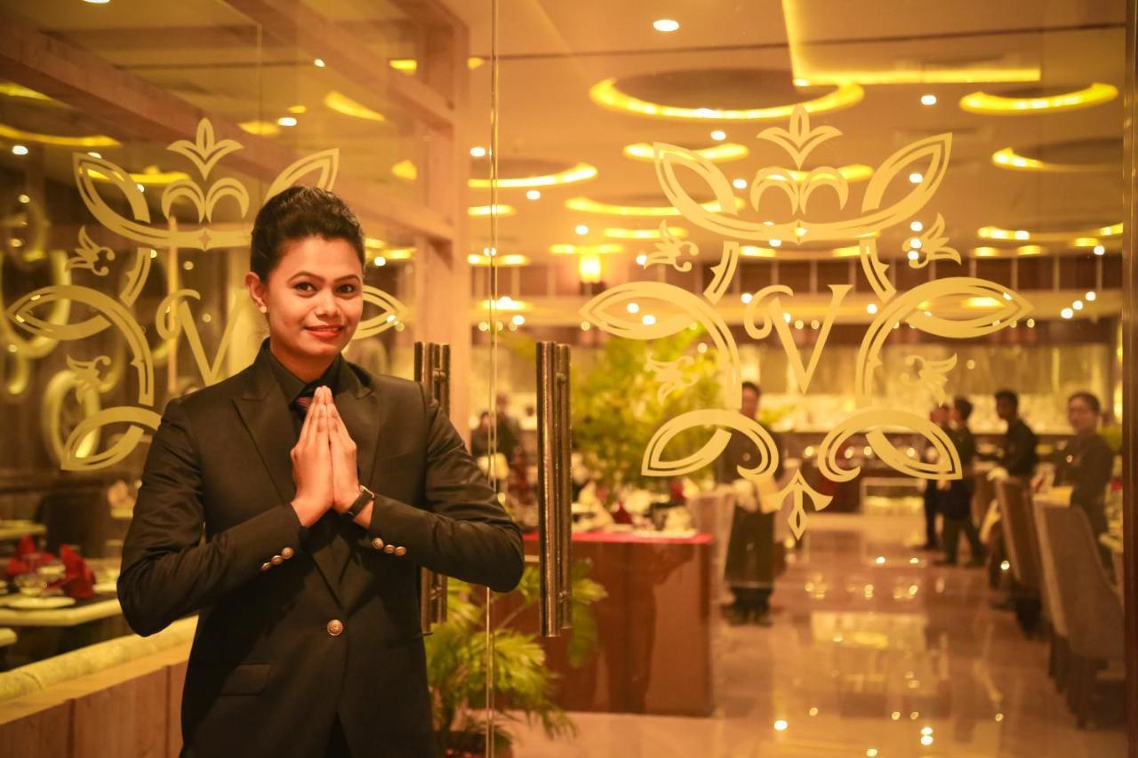 Hotel Prince Viraj Jabalpur Buitenkant foto